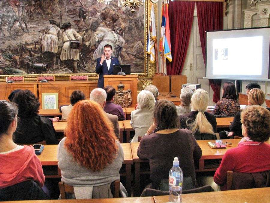 Osvrni se oko sebe, nekom treba tvoja pažnja