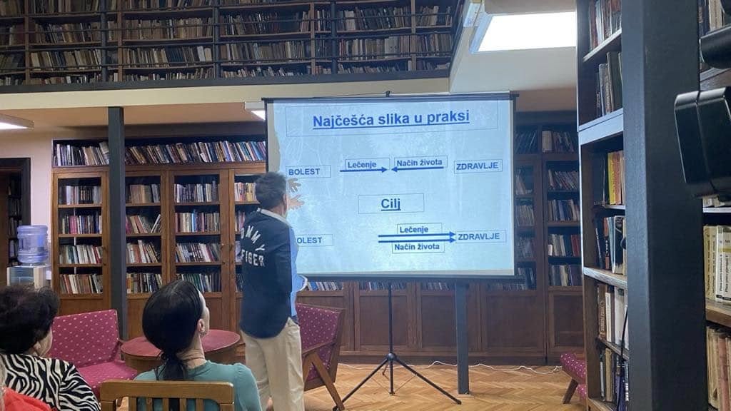 Predavanje_u_apatinskoj_biblioteci_8.jpg